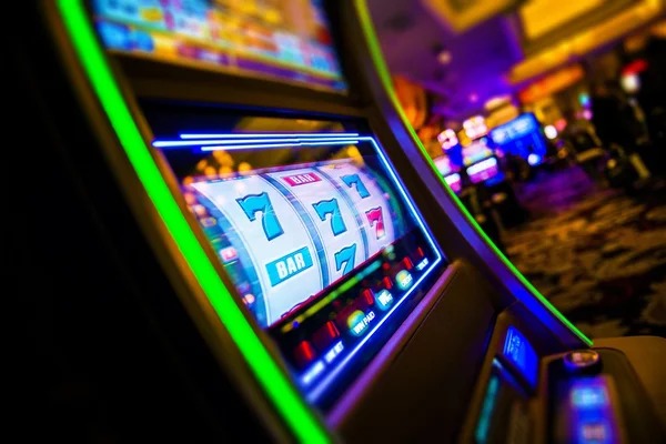 mandiri no-commission baccarat live table with dealer and multi-camera feed